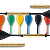 Jianbianlanlv - Plumas para dardos, 66 unidades, accesorios para dardos,  plumas clásicas para dardos de acero y blandos, forma estándar, color  blanco, negro, rosa, rojo, morado, rosa, azul y verde : 